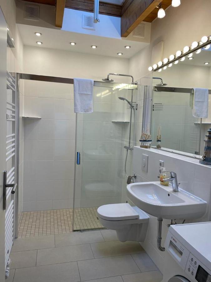 ברנאו ביי ברלין Ferienwohnung Im Stadtzentrum Von Bernau - Komfortable Wohnung Mit 2 Zimmern, Bad, Spuelmaschine, Waschmaschine, Komplette Kueche, Wlan, Terrasse, Ruhige Lage מראה חיצוני תמונה