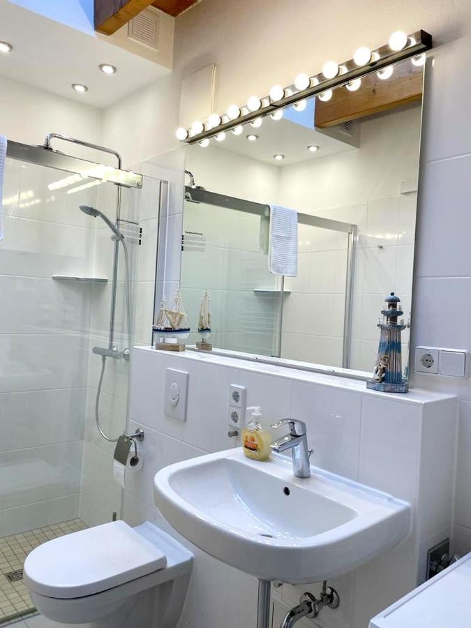 ברנאו ביי ברלין Ferienwohnung Im Stadtzentrum Von Bernau - Komfortable Wohnung Mit 2 Zimmern, Bad, Spuelmaschine, Waschmaschine, Komplette Kueche, Wlan, Terrasse, Ruhige Lage מראה חיצוני תמונה